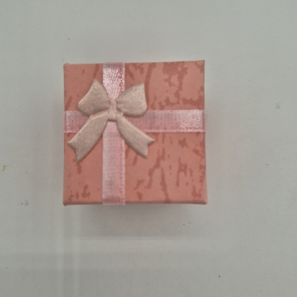 Elegant Marquise-Cut Ring Size 8 - Picture 2 of 2